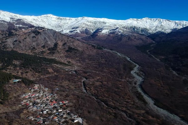 Μαστοροχώρια: Το χωριό της Ηπείρου όπου η φύση συνάντησε την τέχνη των ανθρώπων