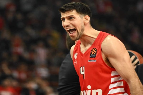 Euroleague: Δε σταματά πουθενά ο Ολυμπιακός - Με «κρυφό άσσο» τον Λούντζη υπέταξε και την Εφές (photos)