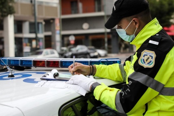 Πρόστιμο-κόλαφος για κάτι που έχουν κάνει 9 στους 10 Έλληνες οδηγούς: Πάνω από 1.200 ευρώ και φυλακή!