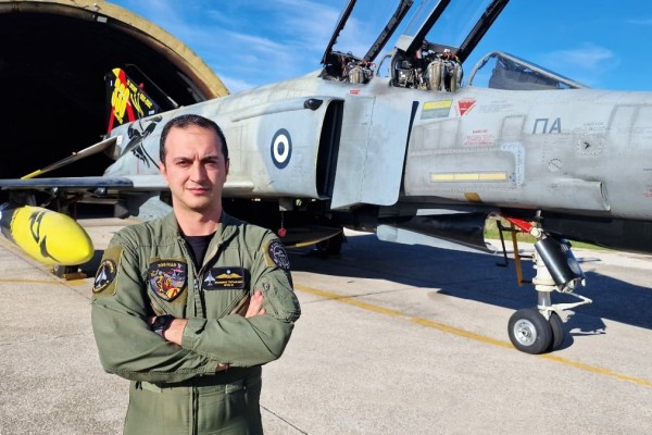 Συντριβή Phantom F-4: Νεκρός και ο κυβερνήτης - Θρήνος για τον Σμηναγό Ευστάθιο Τσιτλακίδη