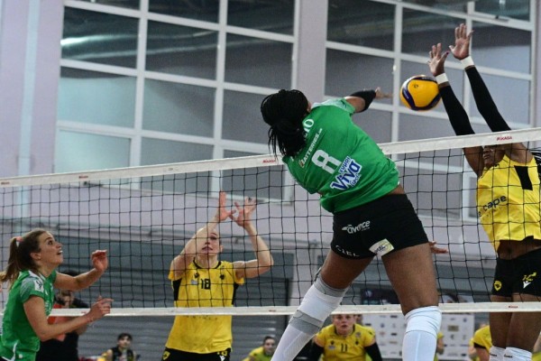Κύπελλο Βόλεϊ Γυναικών: Η  ΑΕΚ το σήκωσε μετά από ένα μεγάλο ματς (3-1) με τον Παναθηναϊκό