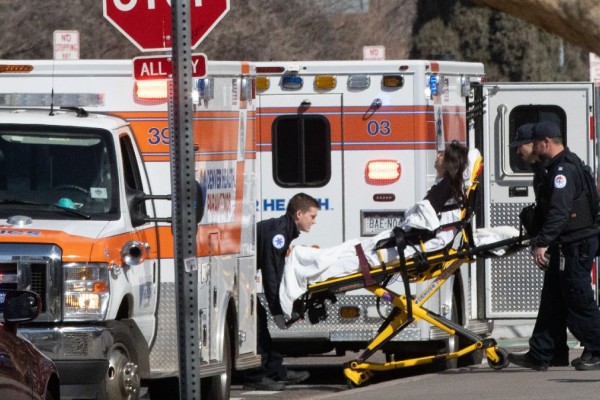 Συναγερμός στις ΗΠΑ: Πυροβολισμοί σε λύκειο στο Ντένβερ και πληροφορίες για τραυματίες!