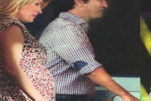 Έγκυος η Ελένη Μενεγάκη: Παπαρατσικές φωτογραφίες στην αγκαλιά του Ματέο Παντζόπουλου!