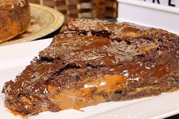«Σοκόλαση» γλυκό ψυγείου: Μπισκοτόπιτα με πραλίνα - Η συνταγή που θα τρελάνει κόσμο!