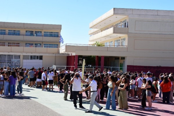 Κρήτη: Ανήλικος μαθητής πήγε με όπλο σε σχολείο - Συνελήφθη ο ίδιος και η μητέρα του