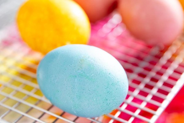 Βάφουμε τα αυγά μας με φυσικό τρόπο! Με βαφές από κρεμμύδια, παντζάρια και λάχανο