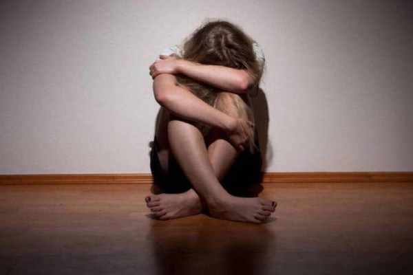 Βιασμός ανήλικης από τον πατέρα της: Συγκλονίζει το γράμμα που έγραψε το παιδί - «Είχα δώσει όρκο ότι δεν θα μιλήσω ποτέ»