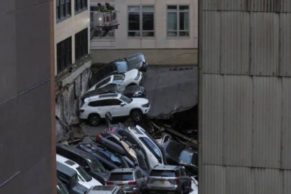 Σοκ: Κατέρρευσε κτήριο στάθευσης αυτοκινήτων! Τουλάχιστον ένας νεκρός - Απίστευτες εικόνες