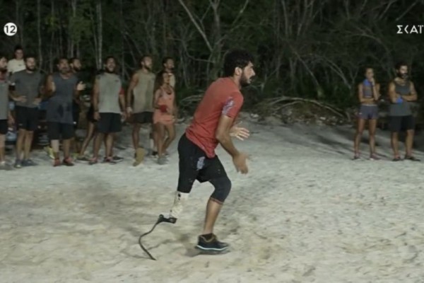 Survivor All Star: Παράδειγμα προς μίμηση ο Τούρκος παίκτης με το πρόσθετο μέλος στο πόδι - Τα έδωσε όλα στον αγώνα (Video)