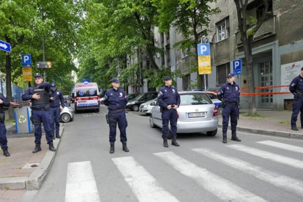 Μακελειό στο Βελιγράδι: 14χρονος άνοιξε πυρ σε δημοτικό σχολείο και σκότωσε 8 μαθητές!