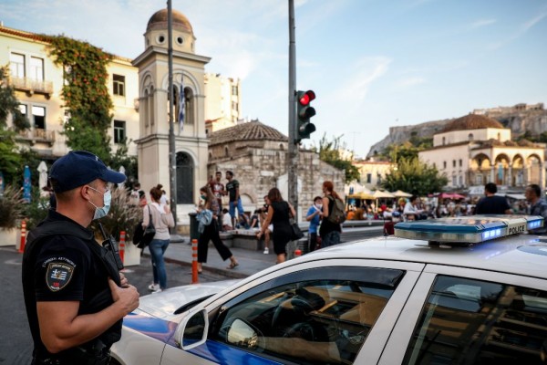 Άγρια συμπλοκή στο Μοναστηράκι: 16χρονος δέχθηκε επίθεση με μαχαίρι