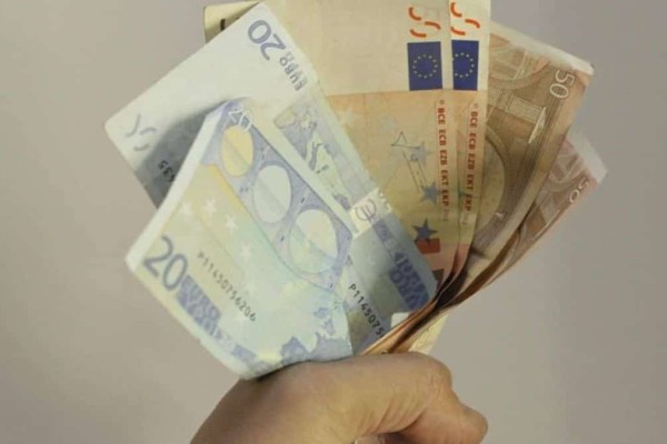 1.000 ευρώ πρόστιμο για κάτι που έχουν κάνει ΟΛΟΙ οι Έλληνες έστω μια φορά στη ζωή τους!