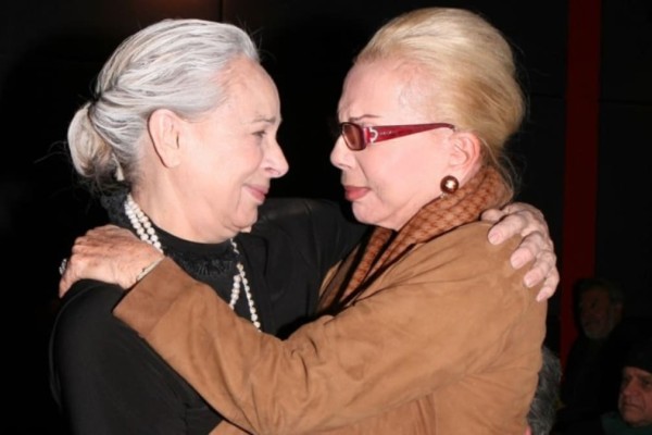 Συγκινεί η Άννα Φόνσου για τη Νόνικα Γαληνέα: «Ήταν 42 χρόνια φίλη μου, δεν είμαι ακόμα στα καλά μου»