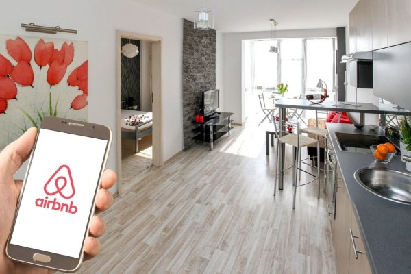 Αυξημένες οι τιμές αλλά περιζήτητα τα Airbnb σε δημοφιλείς προορισμούς της χώρας!