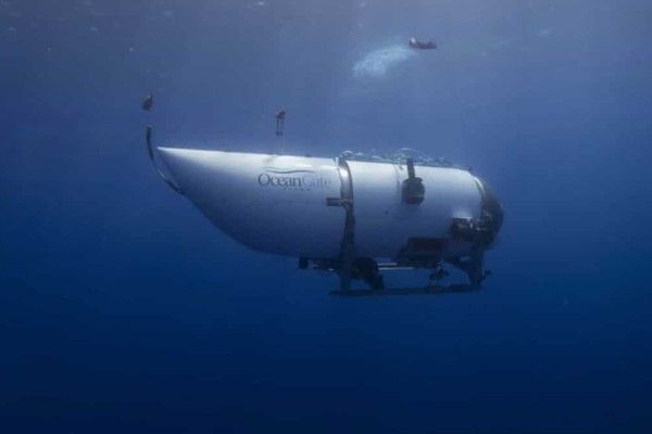 «Θα το έσωζε»: Ο μοναδικός τρόπος διάσωσης του υποβρυχίου Titan σε βάθος 14.000 ποδιών