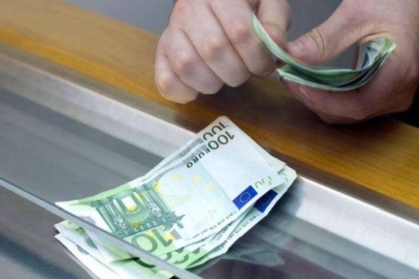 Τραπεζικές καταθέσεις έως 1.000 ευρώ έχει το 72,5% των Ελλήνων