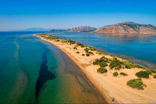 Παραλία 17 χλμ στην Ελλάδα: Ιδανική επιλογή για διακοπές με παιδιά - Πας με το αυτοκίνητο