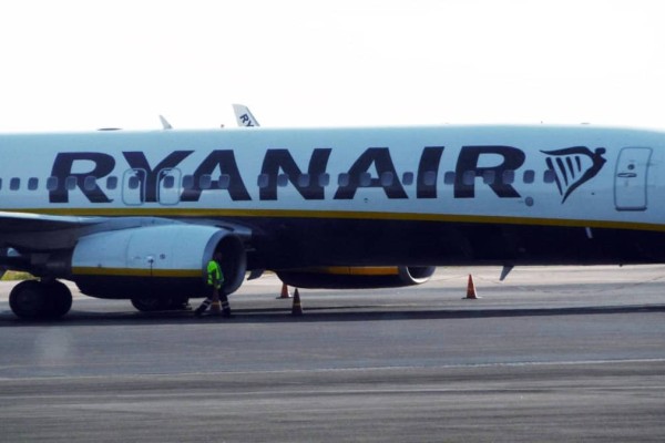 Ryanair: Προσφορά αστραπή! Πτήσεις από 24,99 ευρώ για ταξίδια από Αύγουστο μέχρι και Οκτώβριο