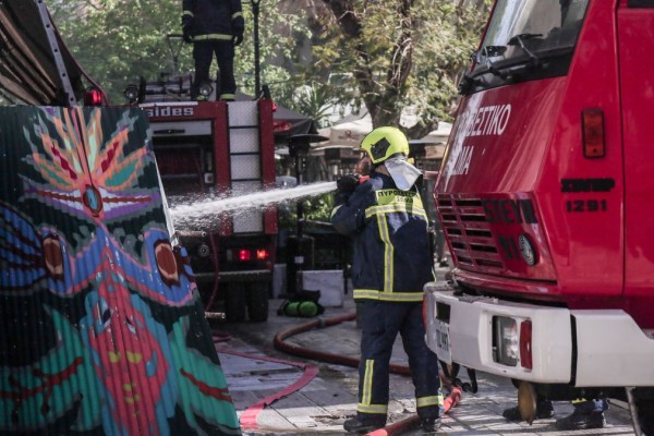 Μυστήριο στο Παγκράτι: Τοποθέτησαν εμπρηστικό μηχανισμό σε αυτοκίνητο που εξερράγη - «Δεν έχω προσωπικές διαφορές», λέει η ιδιοκτήτρια