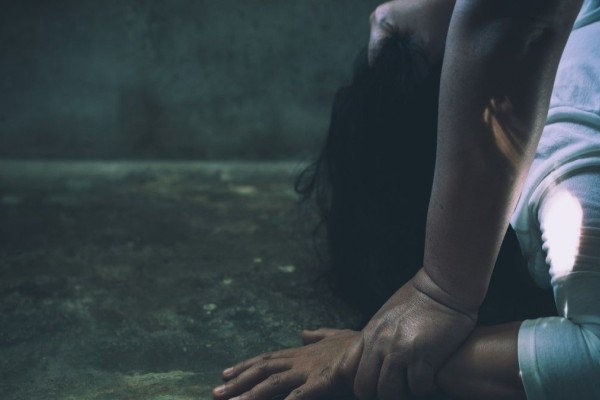 Ίος: Τουρίστρια καταγγέλλει βιασμό από άγνωστο σε παραλία του νησιού