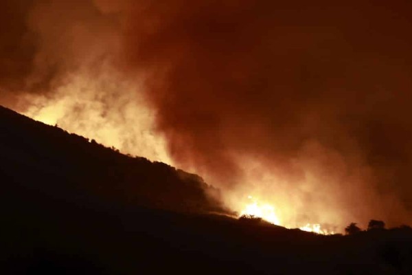 «Κόκκινος» συναγερμός από το Meteo: Πολύ υψηλός κίνδυνος δασικών πυρκαγιών το τριήμερο (9-11/8)