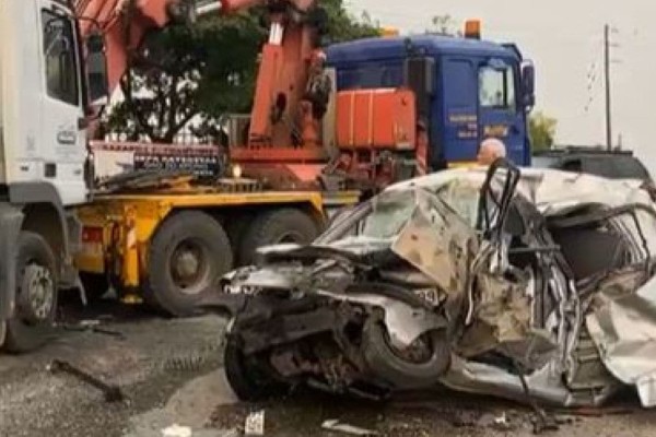 Τραγωδία έξω από τα Γιαννιτσά: Αυτοκίνητο συγκρούστηκε με βυτιοφόρο - Νεκρός ένας 24χρονος (video)