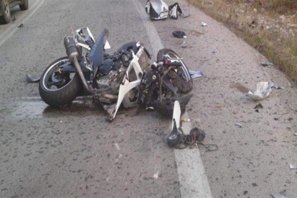 Τραγωδία στην Καλαμάτα: Νεκρός 40χρονος οδηγός - Έπεσε με την μηχανή σε κολώνα φωτισμού