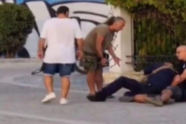 Βίαιη σύλληψη διανομέα στην Εύβοια - Έξαλλοι οι εργαζόμενοι, «δεν θα ανεχτούμε τέτοιου είδους συμπεριφορές»