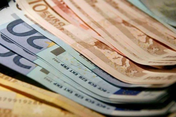 «Βροχή» πληρωμών στο ξεκίνημα της εβδομάδας από e-ΕΦΚΑ και ΔΥΠΑ - Μέχρι πότε θα βλέπουν χρήματα οι δικαιούχοι
