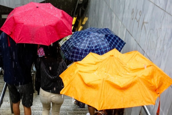 Καιρός σήμερα 16/9: Ελλάδα σε δύο... ταχύτητες - Αλλού ζέστη και αλλού βροχές και ψύχρα (video)