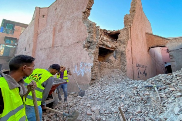 Μαρόκο: Πάνω από 1.000 οι νεκροί από τον σεισμό των 7 Ρίχτερ – Περισσότεροι από 1.200 οι τραυματίες (video)