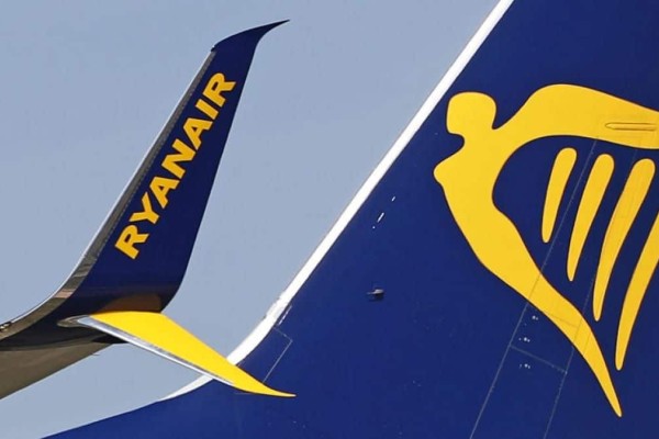 Σάλος με την Ryanair: Καταγγελία βόμβα! Δεν άφησε επιβάτη ΑΜΕΑ να επιβιβαστεί εξαιτίας του... αμαξιδίου του!