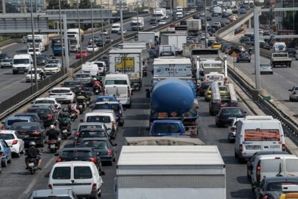 Κίνηση στους δρόμους: Το απόλυτο χάος σε Κηφισό, Λ. Αλίμου και Κατέχακη στην κάθοδο.