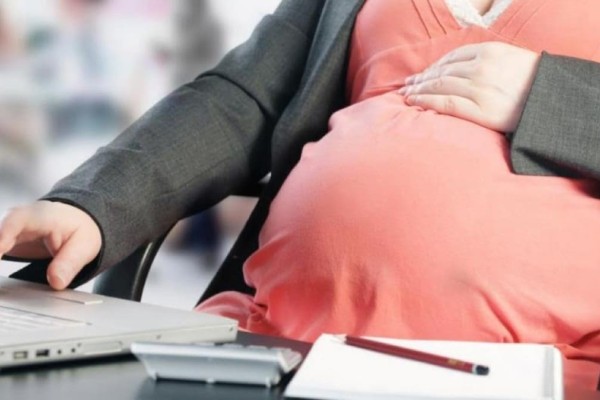 Επίδομα μητρότητας ΔΥΠΑ: Ποιες θα πάρουν 780 ευρώ για 3 μήνες επιπλέον