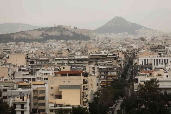 Καιρός σήμερα 24/10: Συννεφιά, ζέστη και αφρικανική σκόνη - Η πρόγνωση της ΕΜΥ