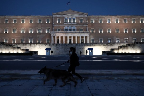 «Πέφτει μαύρο» στο κέντρο της Αθήνας: Διακοπές ρεύματος σε πολλές περιοχές της Αττικής - Οι ώρες