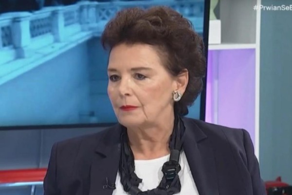 Αντωνία Μοροπούλου: «Λύνει» τη σιωπή της η πρώτη εκφωνήτρια του ραδιοφωνικού σταθμού του Πολυτεχνείου - «Δεν είναι ότι δεν φοβόμασταν, αλλά δεν θέλαμε να μας σκοτώσουν με το κεφάλι κάτω»