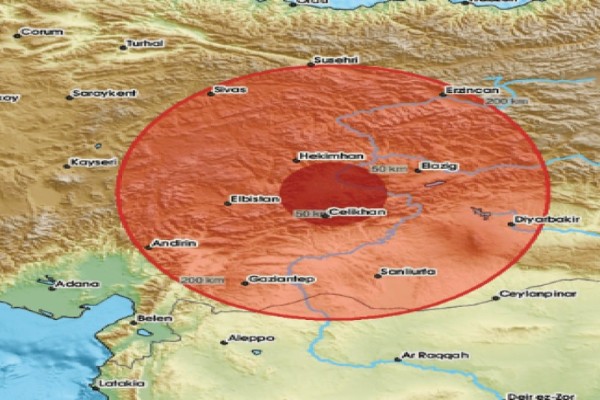 Διπλό χτύπημα του Εγκέλαδου στην Τουρκία - Έντονη ανησυχία για τον σεισμό 5,2 Ρίχτερ