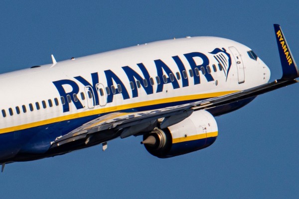 Σπεύσατε: «Χαρίζει» εισιτήρια η Ryanair - Τεράστια προσφορά για 6 πόλεις εξωτερικού!