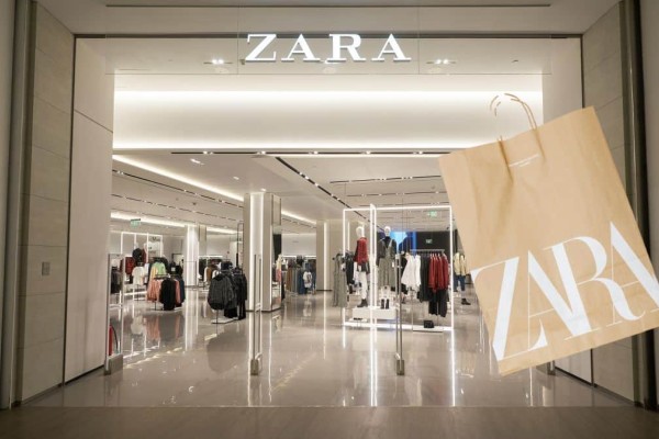 Τσάμπα πράγμα: 5 μίντι φορέματα από το Zara μόνο με €19,99 που θα φοράς όλη τη σεζόν