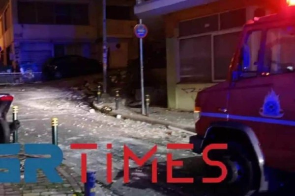 Έκρηξη σε διαμέρισμα στην Θεσσαλονίκη - Με σοβαρά εγκαύματα 25χρονος άνδρας (video)