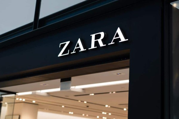 5 φορέματα από το Zara με 22,99 ευρώ: Θα σε κοιτάνε όλοι στις γιορτές