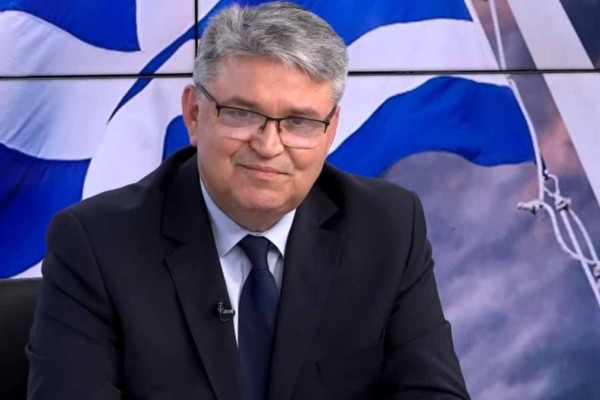 Δημήτρης Νατσιός για ομόφυλα ζευγάρια: «Θέλουν να ξεριζώσουν τον ιερό θεσμό της οικογένειας»