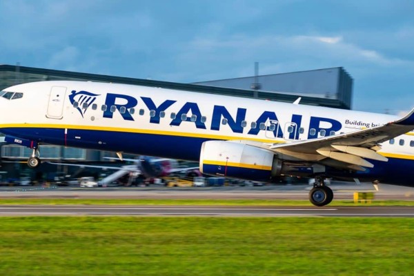 Ryanair: Η πρώτη μεγάλη προσφορά της χρονιάς - Πάρε έκπτωση 20% για αυτές τις πτήσεις