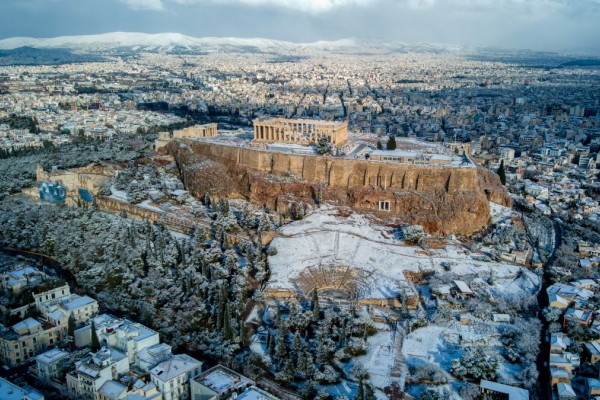 «Χιονοστιβάδα» από τα Μερομήνια: Θα ντυθεί ξανά στα «λευκά» ο Παρθενώνας  -  Τι καιρό περιμένουμε τον Φεβρουάριο;