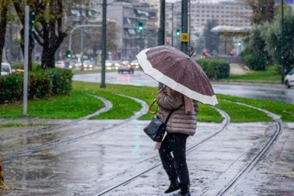 Καιρός σήμερα 7/3: Συννεφιασμένη Τσικνοπέμπτη - Που θα ρίξει βροχές και καταιγίδες (video)