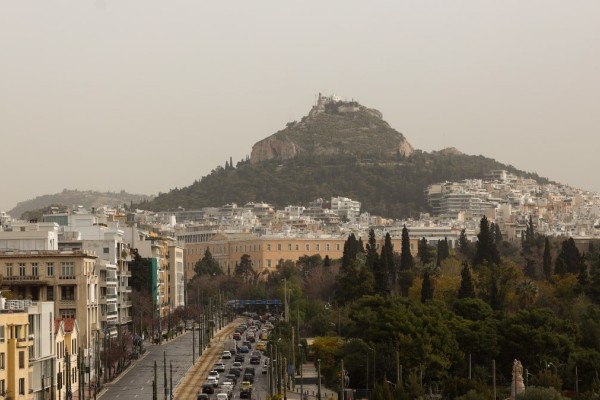 Καιρός σήμερα 31/3: Και η σκόνη... δε μας αφήνει - Ήλιος και ζέστη στο τέλος του Μαρτίου