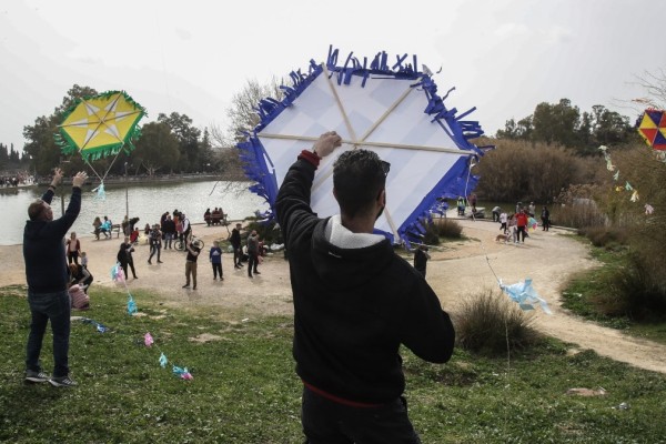 Καθαρά Δευτέρα: Τι γιορτάζουμε και γιατί έχει αυτή την ονομασία - Τα έθιμα και ο συμβολισμός του χαρταετού