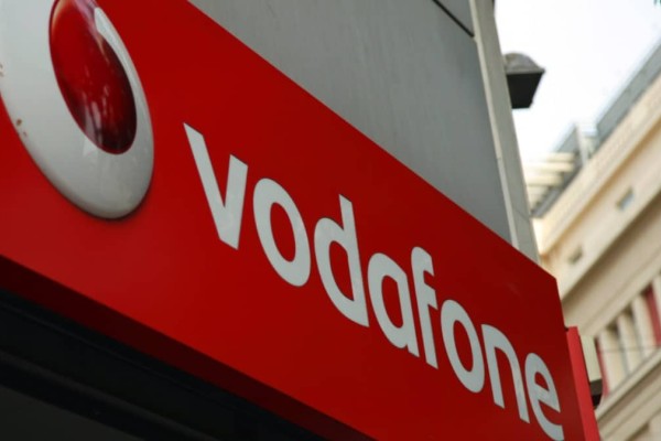 Προβλήματα στη Vodafone: Οι συνδρομητές δε δέχονται κλήσεις