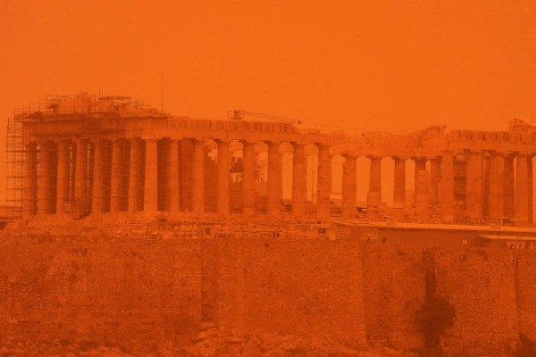 Το αποκάλυψε επιτέλους ο Κολυδάς - Γιατί «κοκκίνισε» ο ουρανός στην Αθήνα!